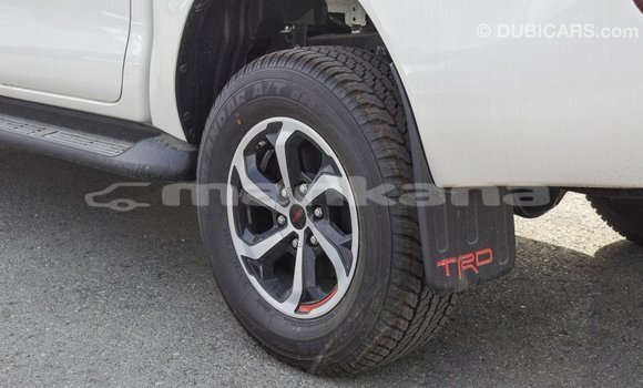 Buy Import Toyota Hilux White Car in Import - Dubai in Abhasia Buy Import Toyota Hilux White Car in Import - Dubai in Abhasia