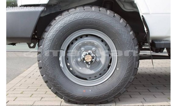 Buy Import Toyota Land Cruiser White Car in Import - Dubai in Abhasia Buy Import Toyota Land Cruiser White Car in Import - Dubai in Abhasia