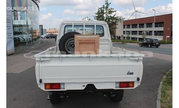 Buy Import Toyota Land Cruiser White Car in Import - Dubai in Abhasia Buy Import Toyota Land Cruiser White Car in Import - Dubai in Abhasia