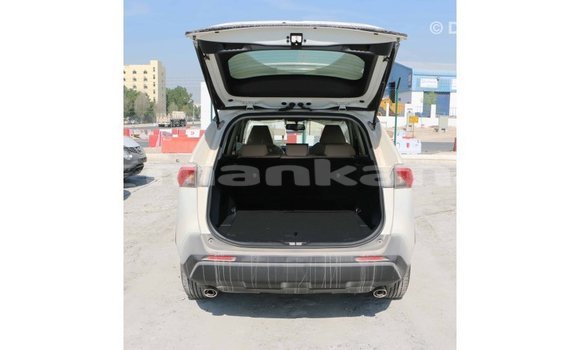 Buy Import Toyota HiAce White Truck in Import - Dubai in Abhasia Buy Import Toyota HiAce White Truck in Import - Dubai in Abhasia