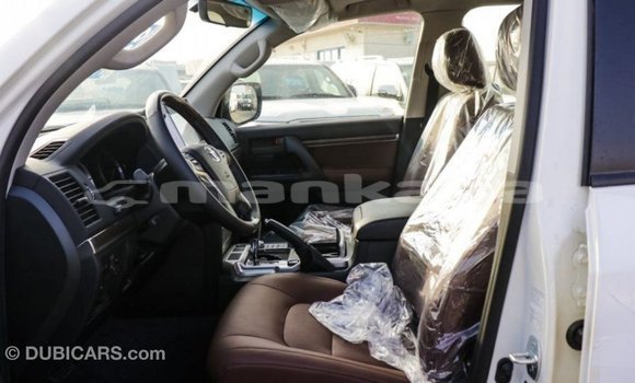 Buy Import Toyota Land Cruiser White Car in Import - Dubai in Abhasia Buy Import Toyota Land Cruiser White Car in Import - Dubai in Abhasia