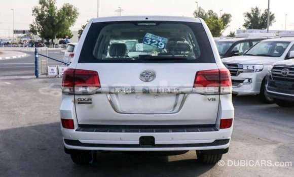 Buy Import Toyota Land Cruiser White Car in Import - Dubai in Abhasia Buy Import Toyota Land Cruiser White Car in Import - Dubai in Abhasia