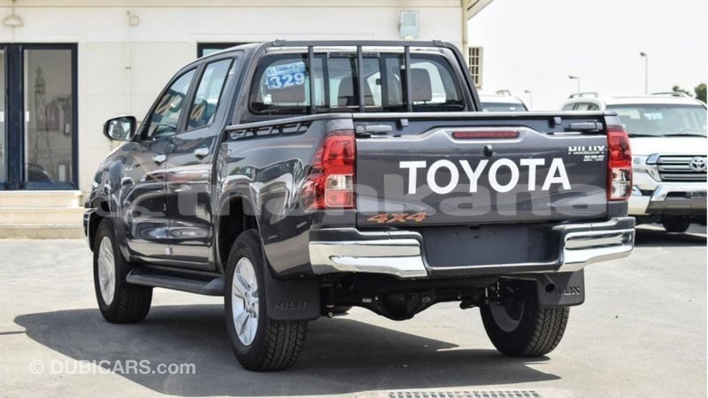 Big with watermark toyota hilux abhasia import dubai 2354