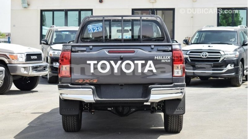 Big with watermark toyota hilux abhasia import dubai 2354