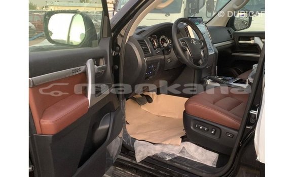 Buy Import Toyota Land Cruiser Black Car in Import - Dubai in Abhasia Buy Import Toyota Land Cruiser Black Car in Import - Dubai in Abhasia