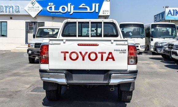 Buy Import Toyota Hilux White Car in Import - Dubai in Abhasia Buy Import Toyota Hilux White Car in Import - Dubai in Abhasia