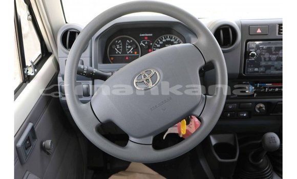 Buy Import Toyota Land Cruiser White Car in Import - Dubai in Abhasia Buy Import Toyota Land Cruiser White Car in Import - Dubai in Abhasia