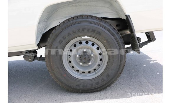 Buy Import Toyota Land Cruiser White Car in Import - Dubai in Abhasia Buy Import Toyota Land Cruiser White Car in Import - Dubai in Abhasia