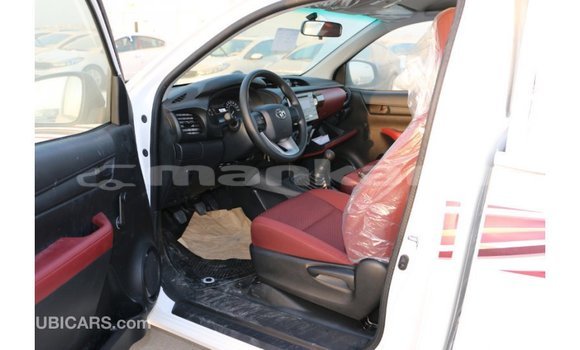 Buy Import Toyota Hilux White Car in Import - Dubai in Abhasia Buy Import Toyota Hilux White Car in Import - Dubai in Abhasia