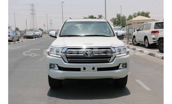 Buy Import Toyota Land Cruiser White Car in Import - Dubai in Abhasia Buy Import Toyota Land Cruiser White Car in Import - Dubai in Abhasia