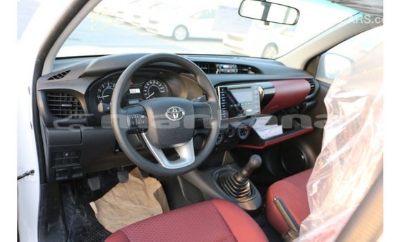 Buy Import Toyota Hilux White Car in Import - Dubai in Abhasia Buy Import Toyota Hilux White Car in Import - Dubai in Abhasia