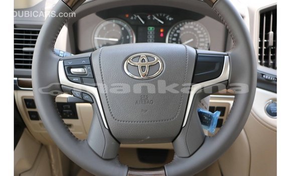 Buy Import Toyota Land Cruiser White Car in Import - Dubai in Abhasia Buy Import Toyota Land Cruiser White Car in Import - Dubai in Abhasia