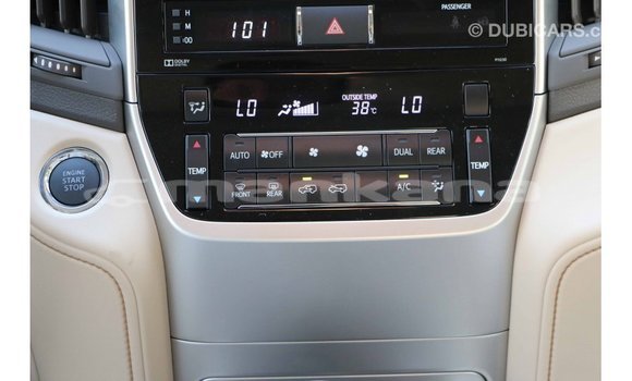 Buy Import Toyota Land Cruiser White Car in Import - Dubai in Abhasia Buy Import Toyota Land Cruiser White Car in Import - Dubai in Abhasia