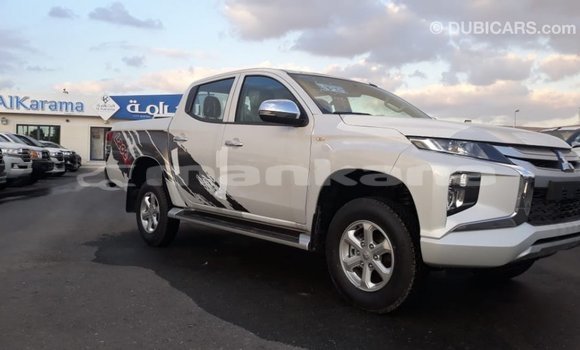 Buy Import Mitsubishi L200 White Car in Import - Dubai in Abhasia Buy Import Mitsubishi L200 White Car in Import - Dubai in Abhasia