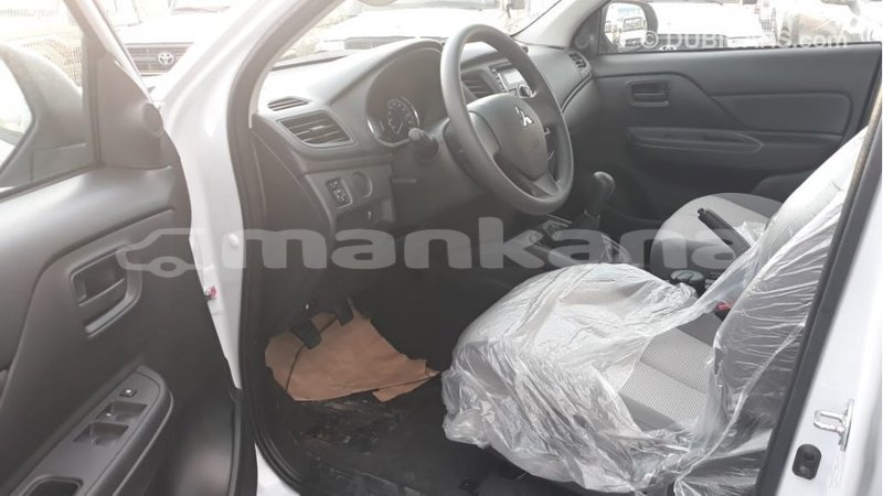 Big with watermark mitsubishi l200 abhasia import dubai 2393