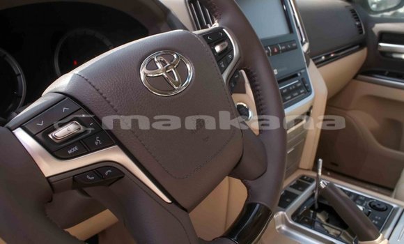 Buy Import Toyota Land Cruiser White Car in Import - Dubai in Abhasia Buy Import Toyota Land Cruiser White Car in Import - Dubai in Abhasia