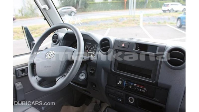 Big with watermark toyota land cruiser abhasia import dubai 2403