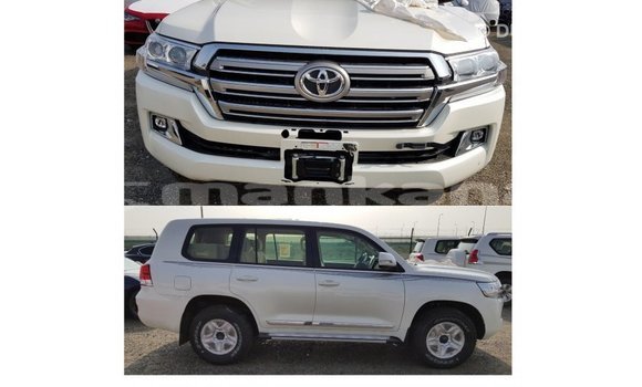 Buy Import Toyota Land Cruiser White Car in Import - Dubai in Abhasia Buy Import Toyota Land Cruiser White Car in Import - Dubai in Abhasia