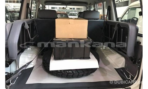 Buy Import Toyota Land Cruiser White Car in Import - Dubai in Abhasia Buy Import Toyota Land Cruiser White Car in Import - Dubai in Abhasia
