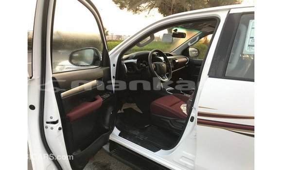 Buy Import Toyota Hilux White Car in Import - Dubai in Abhasia Buy Import Toyota Hilux White Car in Import - Dubai in Abhasia