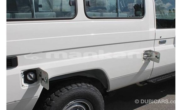 Buy Import Toyota Land Cruiser White Car in Import - Dubai in Abhasia Buy Import Toyota Land Cruiser White Car in Import - Dubai in Abhasia