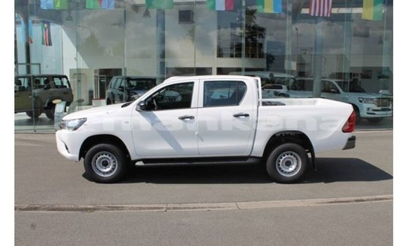 Buy Import Toyota Hilux White Car in Import - Dubai in Abhasia Buy Import Toyota Hilux White Car in Import - Dubai in Abhasia