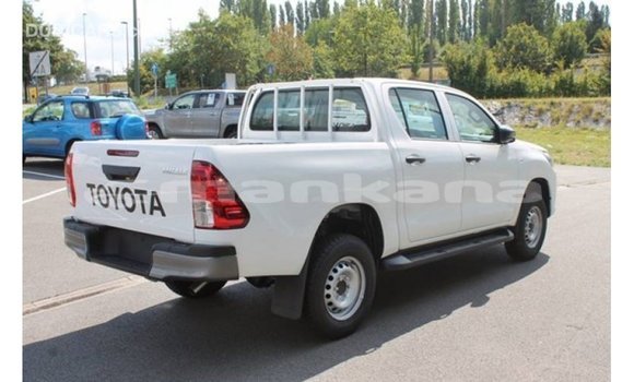 Buy Import Toyota Hilux White Car in Import - Dubai in Abhasia Buy Import Toyota Hilux White Car in Import - Dubai in Abhasia