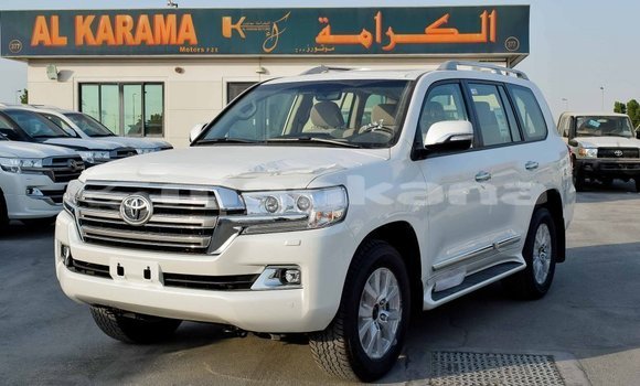 Buy Import Toyota Land Cruiser White Car in Import - Dubai in Abhasia Buy Import Toyota Land Cruiser White Car in Import - Dubai in Abhasia