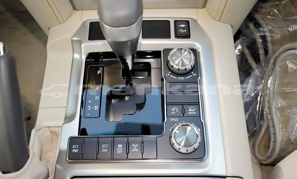 Buy Import Toyota Land Cruiser White Car in Import - Dubai in Abhasia Buy Import Toyota Land Cruiser White Car in Import - Dubai in Abhasia