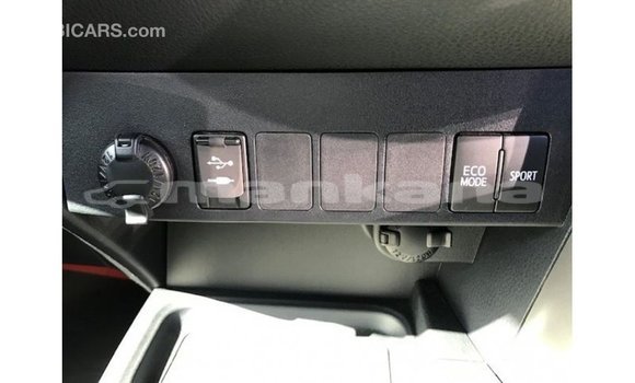 Buy Import Toyota HiAce White Truck in Import - Dubai in Abhasia Buy Import Toyota HiAce White Truck in Import - Dubai in Abhasia