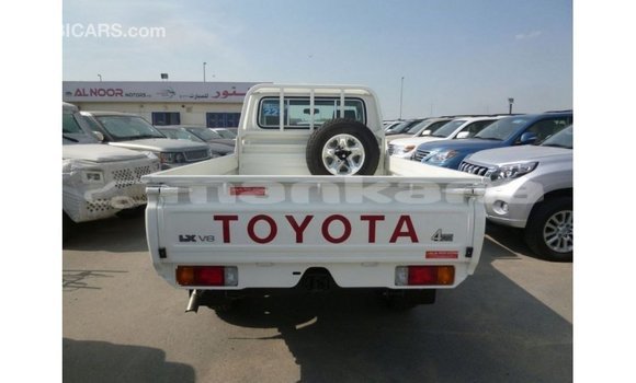Buy Import Toyota Land Cruiser White Car in Import - Dubai in Abhasia Buy Import Toyota Land Cruiser White Car in Import - Dubai in Abhasia