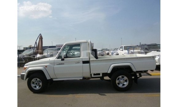 Buy Import Toyota Land Cruiser White Car in Import - Dubai in Abhasia Buy Import Toyota Land Cruiser White Car in Import - Dubai in Abhasia