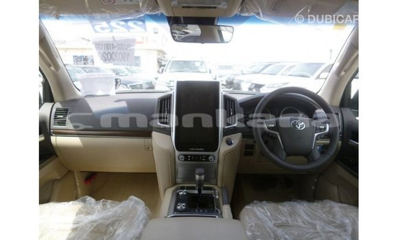 Buy Import Toyota Land Cruiser Black Car in Import - Dubai in Abhasia Buy Import Toyota Land Cruiser Black Car in Import - Dubai in Abhasia