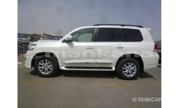 Buy Import Toyota Land Cruiser White Car in Import - Dubai in Abhasia Buy Import Toyota Land Cruiser White Car in Import - Dubai in Abhasia