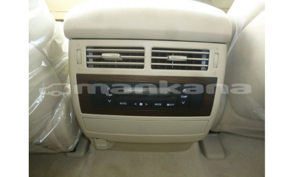 Buy Import Toyota Land Cruiser White Car in Import - Dubai in Abhasia Buy Import Toyota Land Cruiser White Car in Import - Dubai in Abhasia