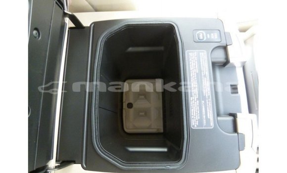 Buy Import Toyota Land Cruiser White Car in Import - Dubai in Abhasia Buy Import Toyota Land Cruiser White Car in Import - Dubai in Abhasia