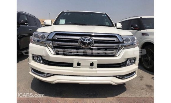 Buy Import Toyota Land Cruiser White Car in Import - Dubai in Abhasia Buy Import Toyota Land Cruiser White Car in Import - Dubai in Abhasia