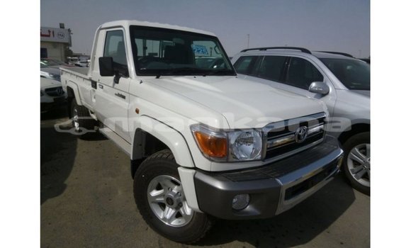 Buy Import Toyota Land Cruiser White Car in Import - Dubai in Abhasia Buy Import Toyota Land Cruiser White Car in Import - Dubai in Abhasia