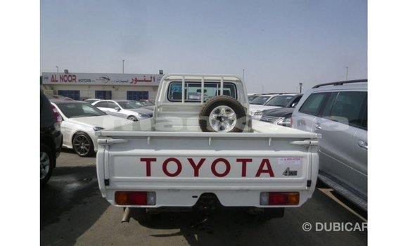 Buy Import Toyota Land Cruiser White Car in Import - Dubai in Abhasia Buy Import Toyota Land Cruiser White Car in Import - Dubai in Abhasia