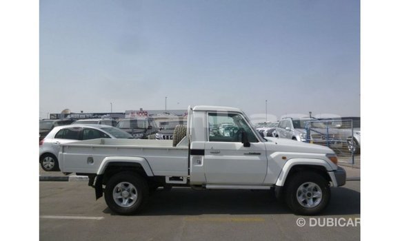 Buy Import Toyota Land Cruiser White Car in Import - Dubai in Abhasia Buy Import Toyota Land Cruiser White Car in Import - Dubai in Abhasia