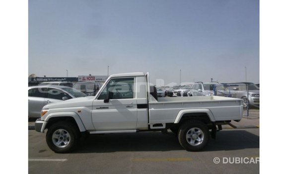 Buy Import Toyota Land Cruiser White Car in Import - Dubai in Abhasia Buy Import Toyota Land Cruiser White Car in Import - Dubai in Abhasia