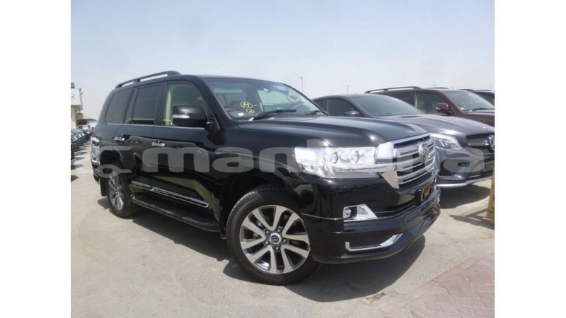 Big with watermark toyota land cruiser abhasia import dubai 2507