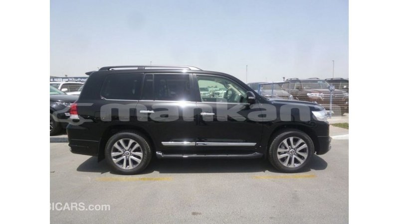 Big with watermark toyota land cruiser abhasia import dubai 2507