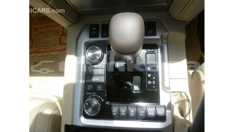 Big with watermark toyota land cruiser abhasia import dubai 2507