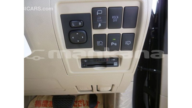 Big with watermark toyota land cruiser abhasia import dubai 2507