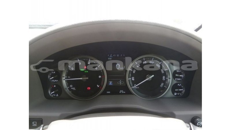 Big with watermark toyota land cruiser abhasia import dubai 2507