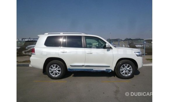 Buy Import Toyota Land Cruiser White Car in Import - Dubai in Abhasia Buy Import Toyota Land Cruiser White Car in Import - Dubai in Abhasia