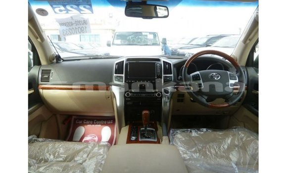 Buy Import Toyota Land Cruiser White Car in Import - Dubai in Abhasia Buy Import Toyota Land Cruiser White Car in Import - Dubai in Abhasia