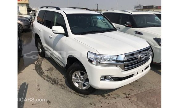 Buy Import Toyota Land Cruiser White Car in Import - Dubai in Abhasia Buy Import Toyota Land Cruiser White Car in Import - Dubai in Abhasia