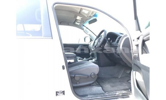 Buy Import Toyota Land Cruiser White Car in Import - Dubai in Abhasia Buy Import Toyota Land Cruiser White Car in Import - Dubai in Abhasia